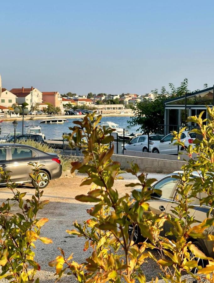 Apartments Leo Петркане Екстериор снимка