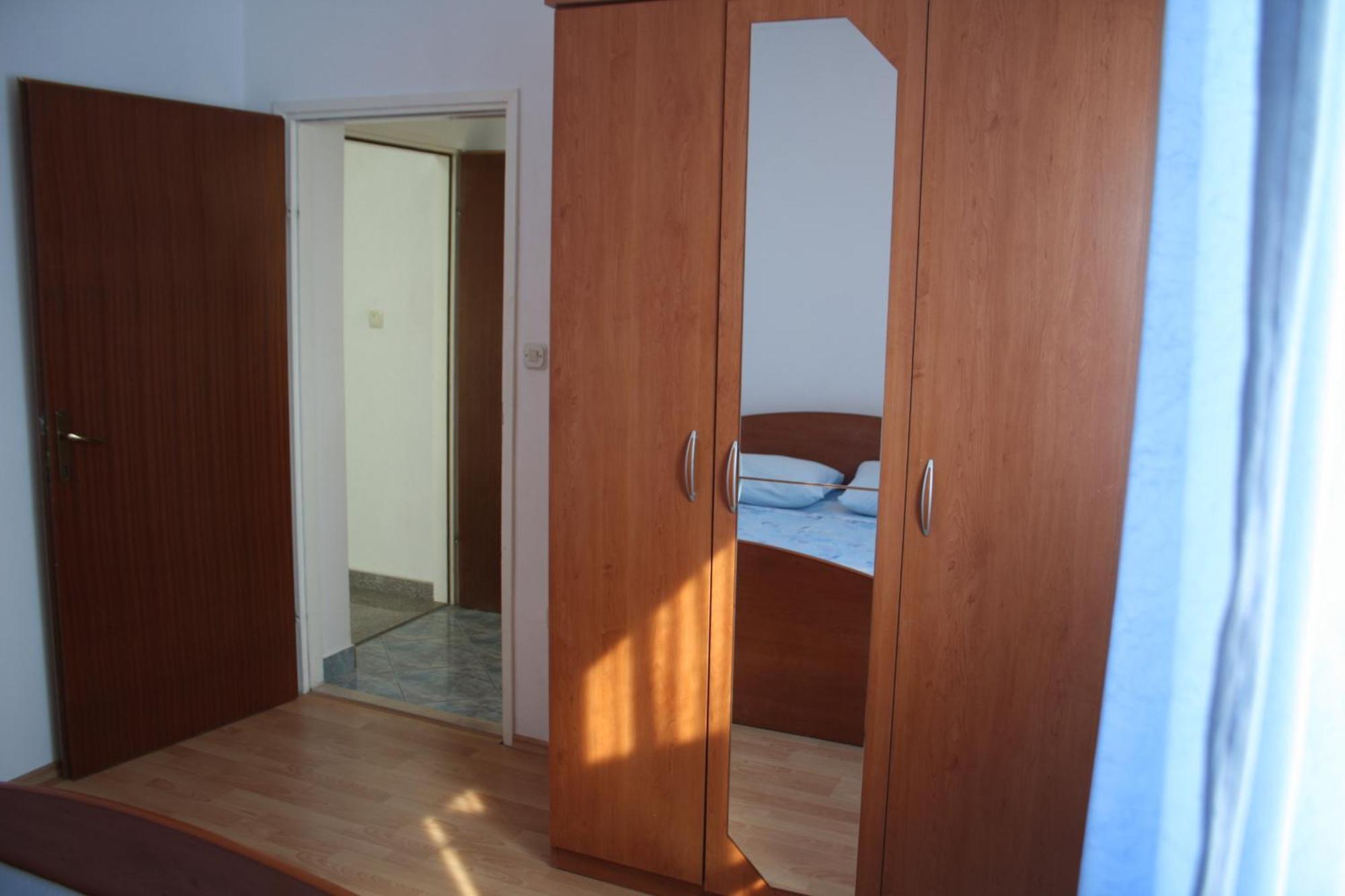 Apartments Leo Петркане Екстериор снимка