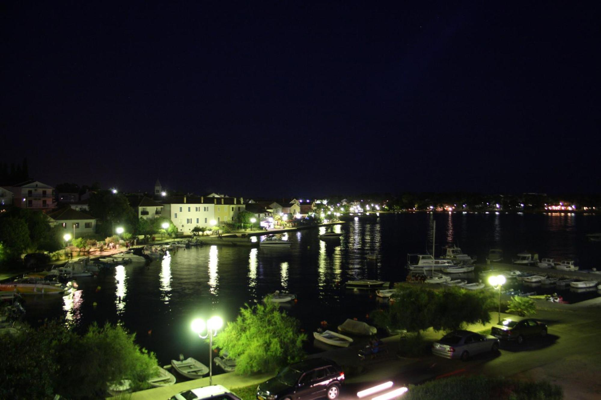 Apartments Leo Петркане Екстериор снимка