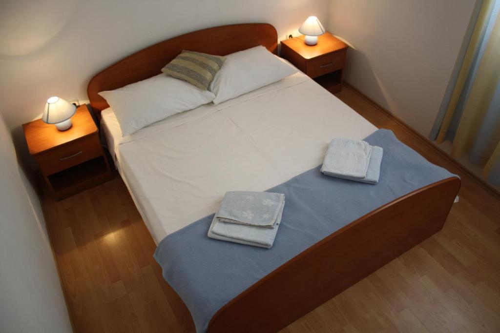 Apartments Leo Петркане Екстериор снимка